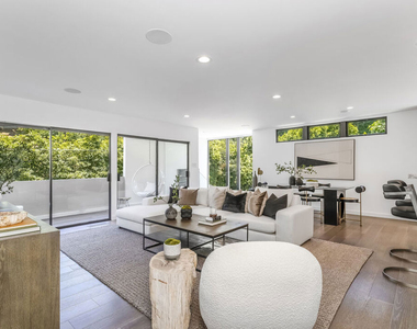 9834 Wanda Park Drive - Photo Thumbnail 2