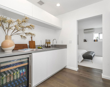 9834 Wanda Park Drive - Photo Thumbnail 32