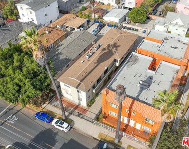 1189 W 36th Place - Photo Thumbnail 7