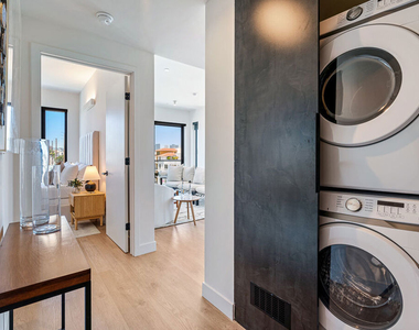 10700 Tabor Street - Photo Thumbnail 15