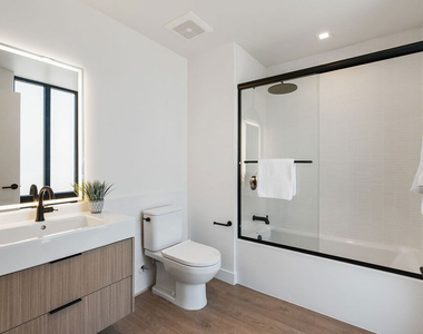 10700 Tabor Street - Photo Thumbnail 12