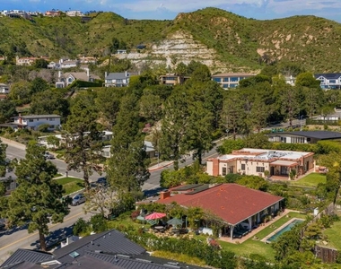 1336 Bienveneda Avenue - Photo Thumbnail 45