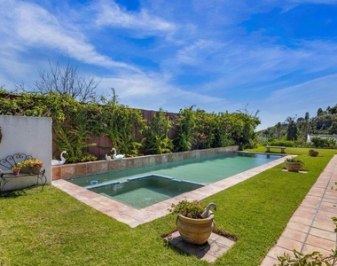 1336 Bienveneda Avenue - Photo Thumbnail 30