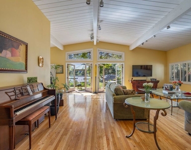 1336 Bienveneda Avenue - Photo Thumbnail 10