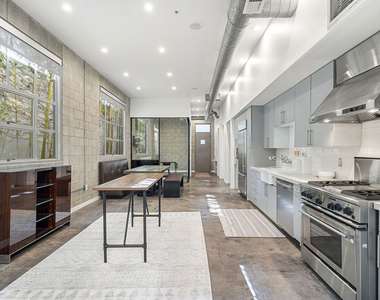 710 N Orlando Avenue - Photo Thumbnail 8