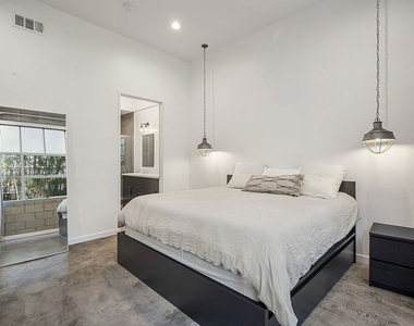 710 N Orlando Avenue - Photo Thumbnail 13