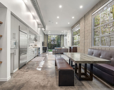 710 N Orlando Avenue - Photo Thumbnail 1