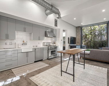710 N Orlando Avenue - Photo Thumbnail 5