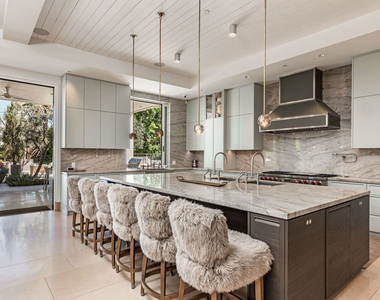 618 N Beverly Drive - Photo Thumbnail 11
