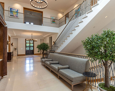 618 N Beverly Drive - Photo Thumbnail 4