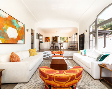 1761 N Orange Grove Avenue - Photo Thumbnail 5