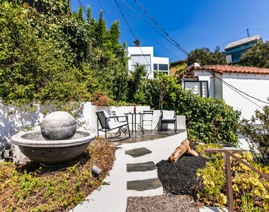 1761 N Orange Grove Avenue - Photo Thumbnail 30
