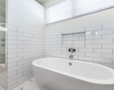 1761 N Orange Grove Avenue - Photo Thumbnail 27