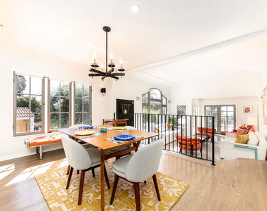1761 N Orange Grove Avenue - Photo Thumbnail 8