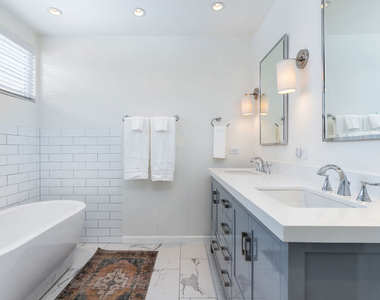 1761 N Orange Grove Avenue - Photo Thumbnail 26