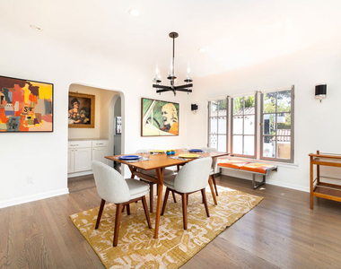 1761 N Orange Grove Avenue - Photo Thumbnail 7