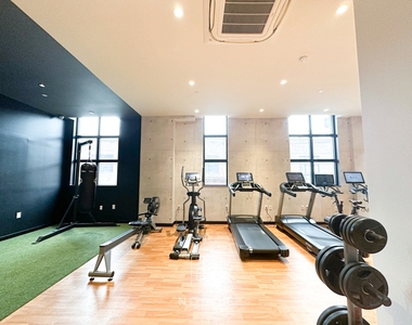 68 Gold Street - Photo Thumbnail 16
