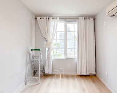 68 Gold Street - Photo Thumbnail 4