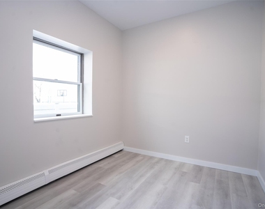4001 Broadway - Photo Thumbnail 11