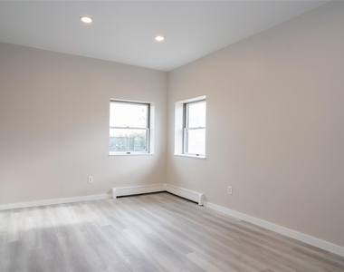 4001 Broadway - Photo Thumbnail 18