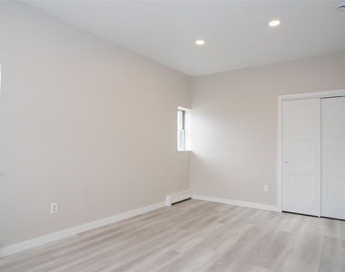 4001 Broadway - Photo Thumbnail 20