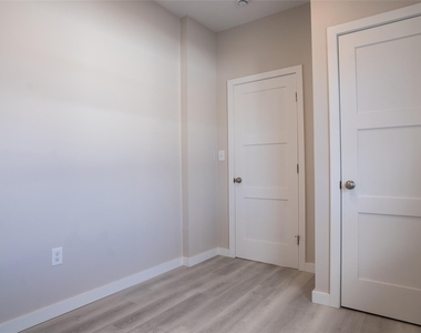 4001 Broadway - Photo Thumbnail 13
