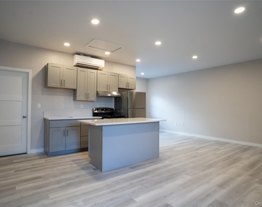 4001 Broadway - Photo Thumbnail 6