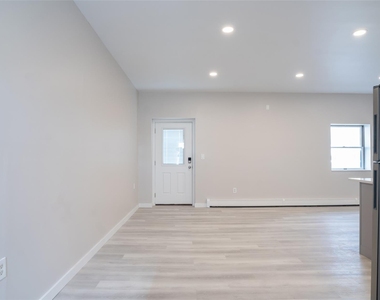 4001 Broadway - Photo Thumbnail 21