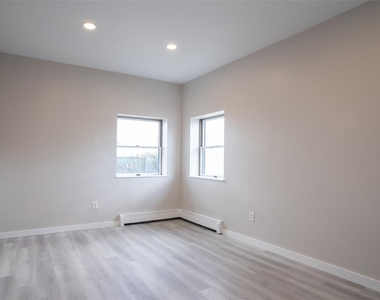 4001 Broadway - Photo Thumbnail 15