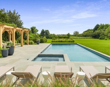 571 Pauls Lane - Photo Thumbnail 4