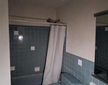 285 Sneden Place - Photo Thumbnail 2