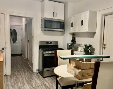 248 Lawrence Avenue - Photo Thumbnail 5