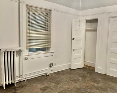 248 Lawrence Avenue - Photo Thumbnail 2