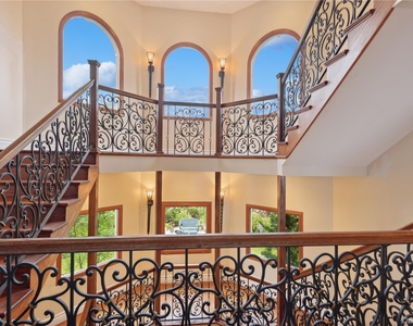13 Seatuck Lane - Photo Thumbnail 5