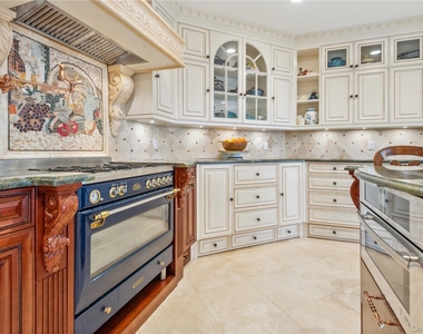 13 Seatuck Lane - Photo Thumbnail 17