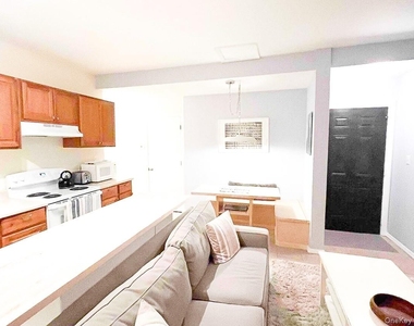 23 Pearl Street - Photo Thumbnail 2
