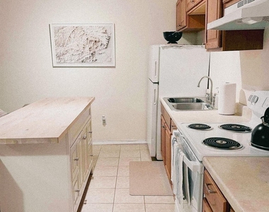 23 Pearl Street - Photo Thumbnail 5