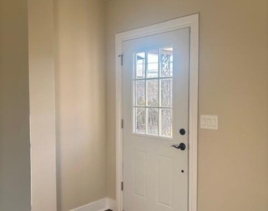 1026 Glen Cove Avenue - Photo Thumbnail 10