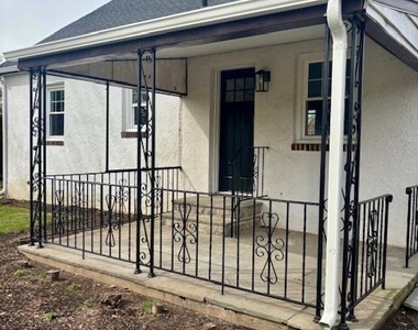 1026 Glen Cove Avenue - Photo Thumbnail 15