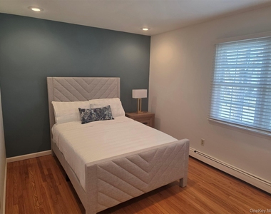 29 Carriage Hill Lane - Photo Thumbnail 6