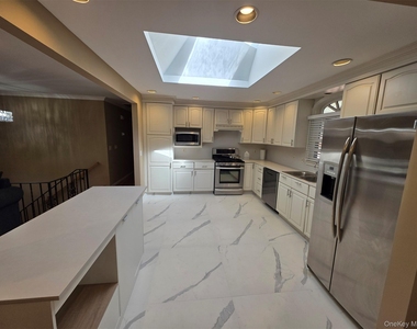 29 Carriage Hill Lane - Photo Thumbnail 15