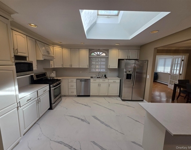 29 Carriage Hill Lane - Photo Thumbnail 16