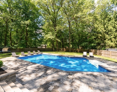 9 E Stemmer Lane - Photo Thumbnail 31
