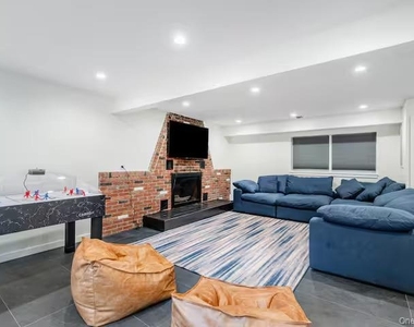 9 E Stemmer Lane - Photo Thumbnail 15