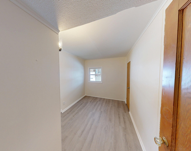 13 Hawley Avenue - Photo Thumbnail 8