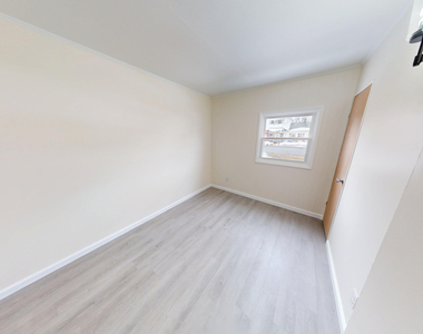 13 Hawley Avenue - Photo Thumbnail 11