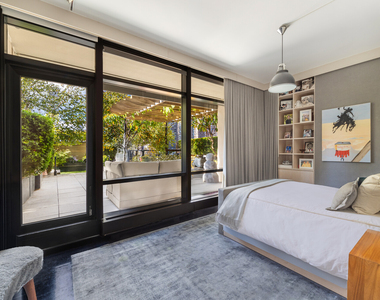 170 E End Avenue - Photo Thumbnail 18