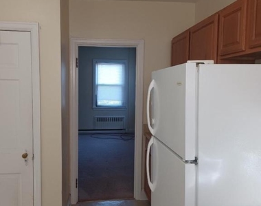 515 Carter Street - Photo Thumbnail 1
