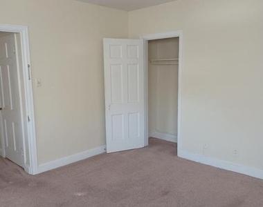 515 Carter Street - Photo Thumbnail 10