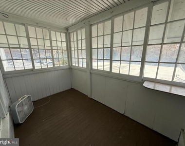 21 Stewart Street S - Photo Thumbnail 9